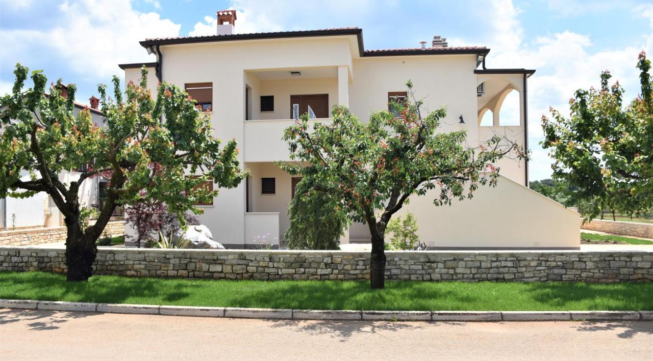 Apartmani Diana Novigrad Istria Eksteriør bilde
