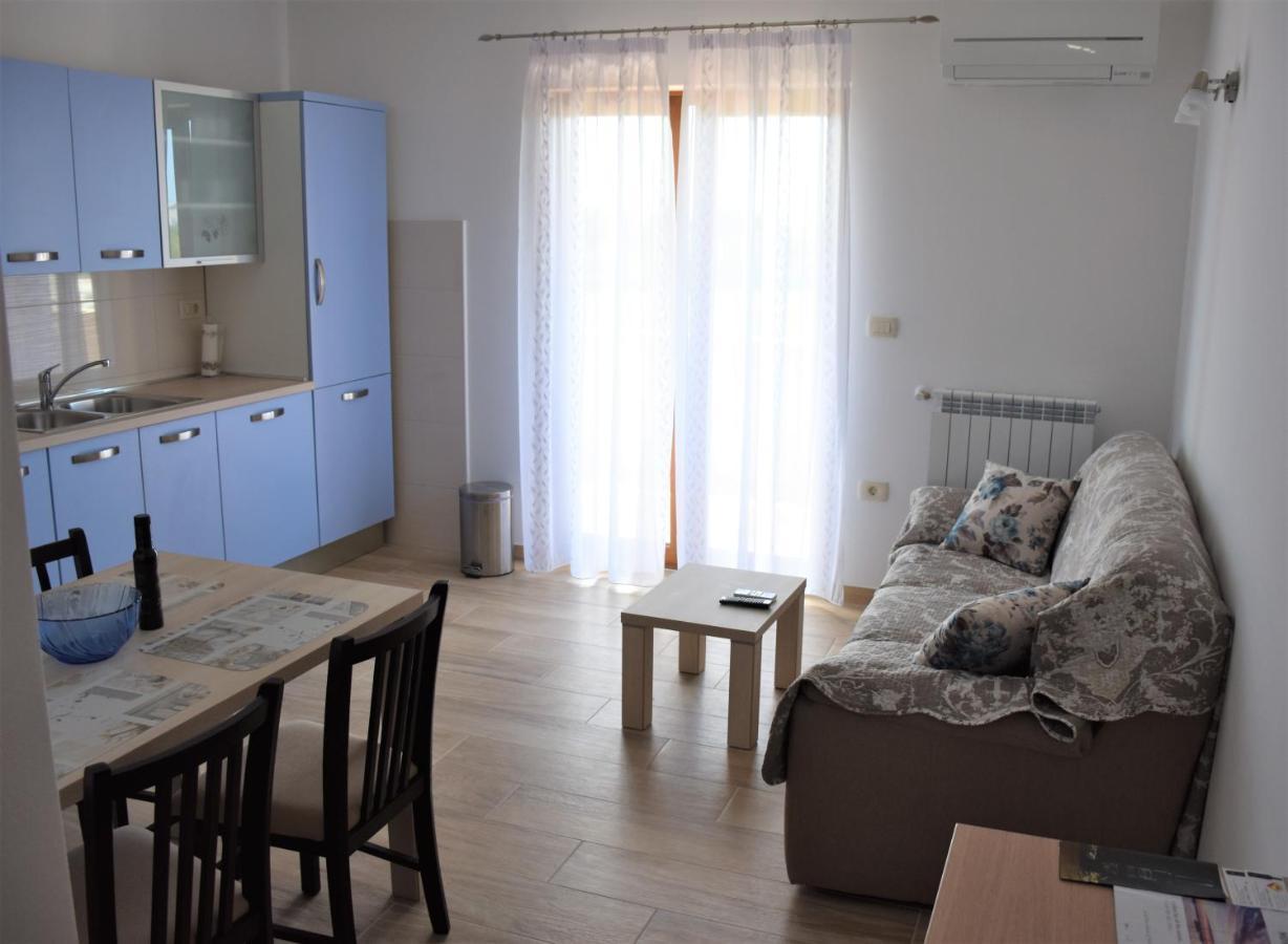 Apartmani Diana Novigrad Istria Eksteriør bilde